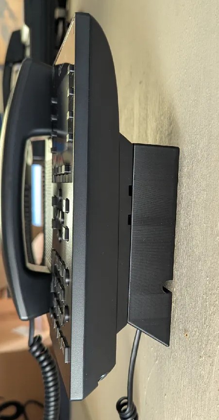 Zultys 2X series flat wall mount